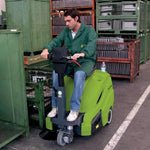 IPC Eagle 512 Vacuum Rider Sweeper - Janitorial Superstore